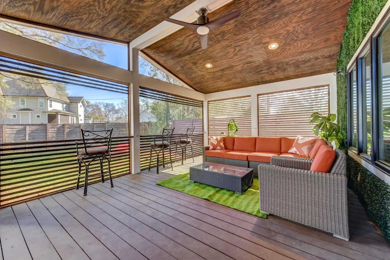 בית נופש Modern Home With Yard 3 Mi To Uptown Charlotte!