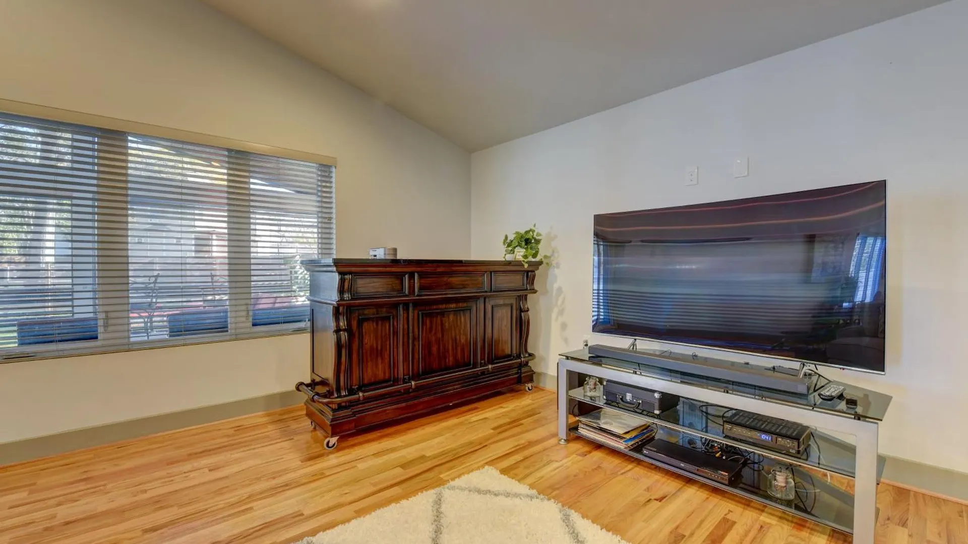 Modern Home With Yard 3 Mi To Uptown Charlotte! בית נופש שרלוט